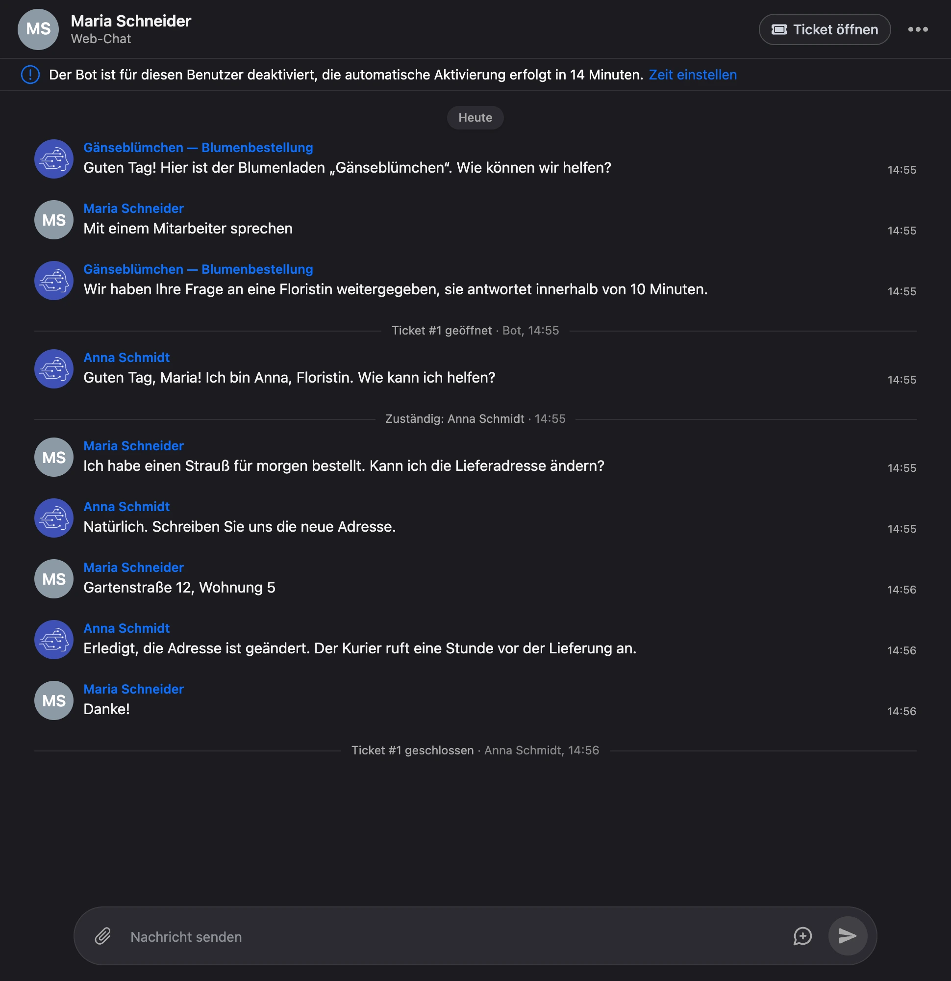 Die Geschichte des Tickets im Verlauf: Der Bot hat das Ticket geöffnet, Anna Schmidt wurde zuständig und hat es geschlossen